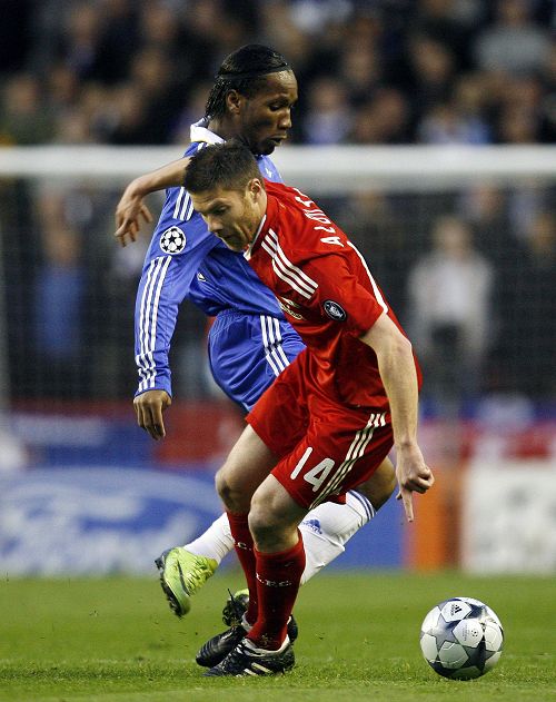 关于德罗巴在利物浦比赛中战术调整，领先优势明显引发热议！比赛高潮迭起的信息-九游体育