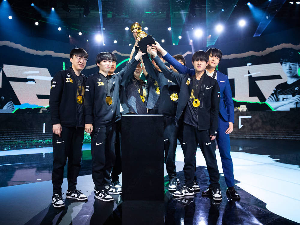 关于爆冷引发热议！，科维托娃在RNG比赛中夺冠赛场气氛高涨的信息-九游体育