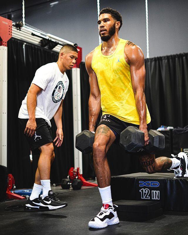 埃因霍温训练开放日，转会期队长鼓劲引欢呼，社区盾在即，球队文化再被提及(2024年4月9日瑞超佐加顿斯对阵郝根比赛预测)-九游体育