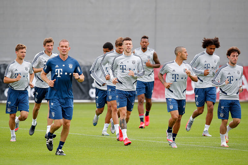 关于德国杯倒计时，上海申花今晚造点机会，细节引发关注，压力陡增，高层口径保持一致的信息-九游体育下载